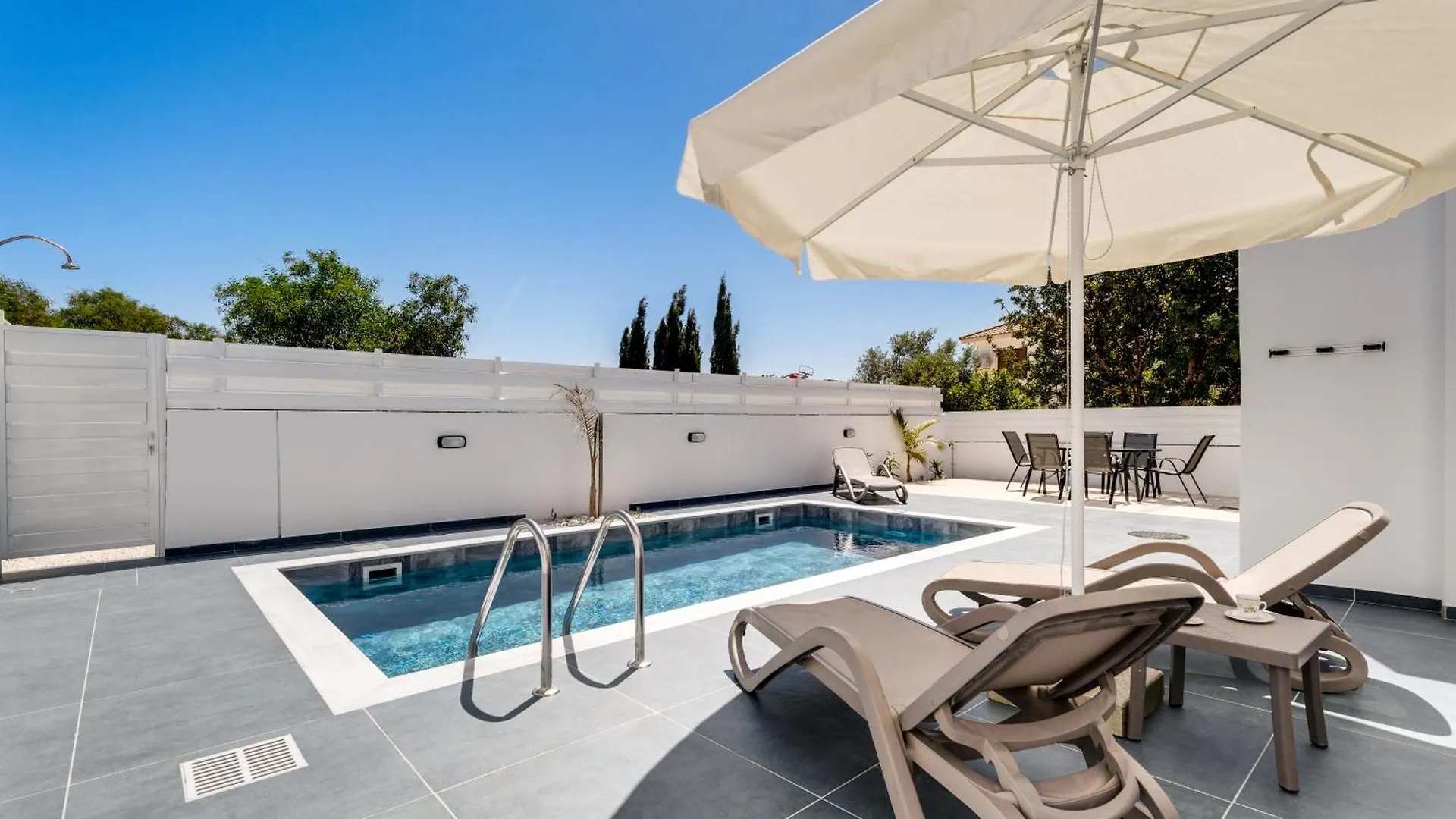 Panatheon - Luxury 1 & 2 Bdr Bungalows 300 Meters From Sandy Beach! Ayia Napa
