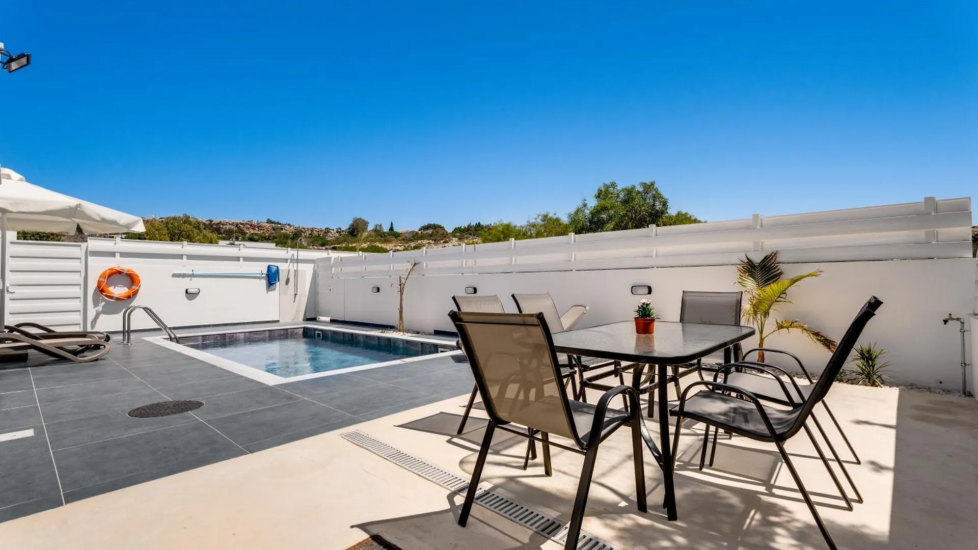 Villa Panatheon - Luxury 1 & 2 Bdr Bungalows 300 Meters From Sandy Beach! Ayia Napa