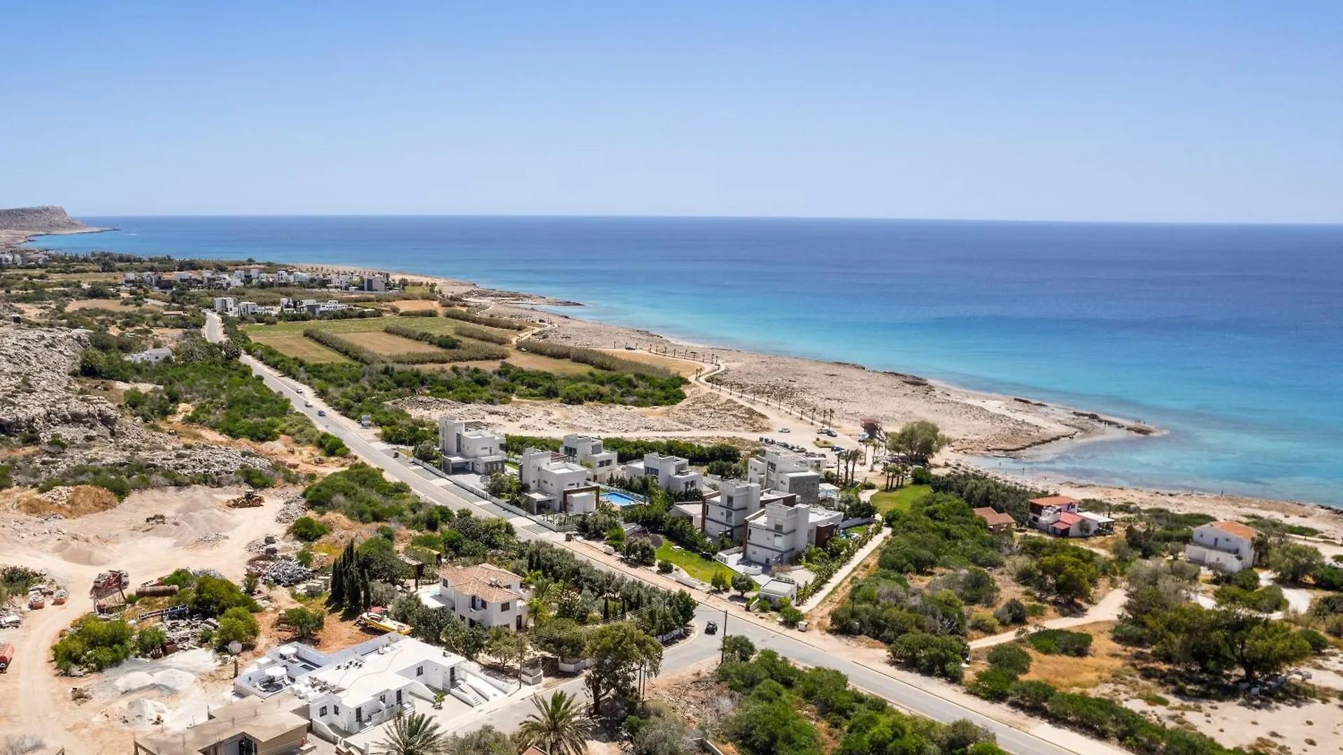 Panatheon - Luxury 1 & 2 Bdr Bungalows 300 Meters From Sandy Beach! Ayia Napa 0*,  Cipro