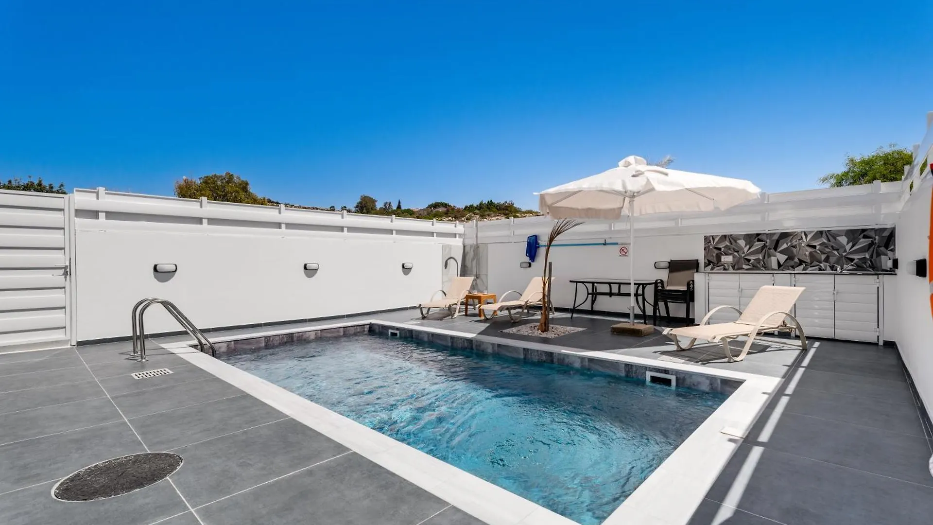 Panatheon - Luxury 1 & 2 Bdr Bungalows 300 Meters From Sandy Beach! Ayia Napa 0*,